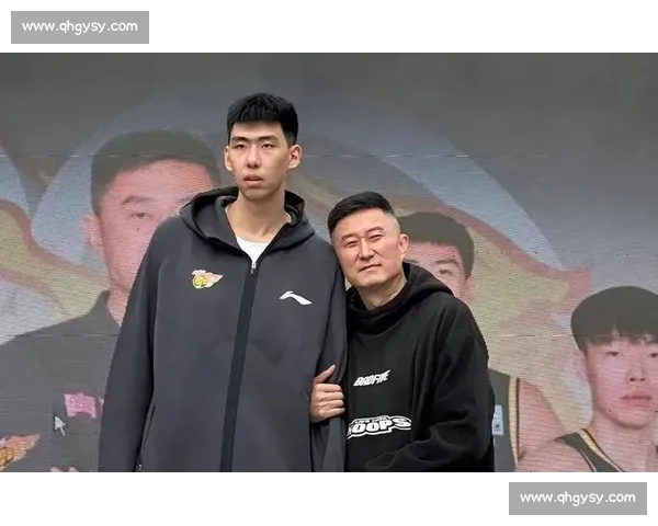 杜锋徐昕训练场冲突事件:战术分歧背后的代际博弈 杜锋徐昕训练场冲突事件:战术分歧背后的代际博弈